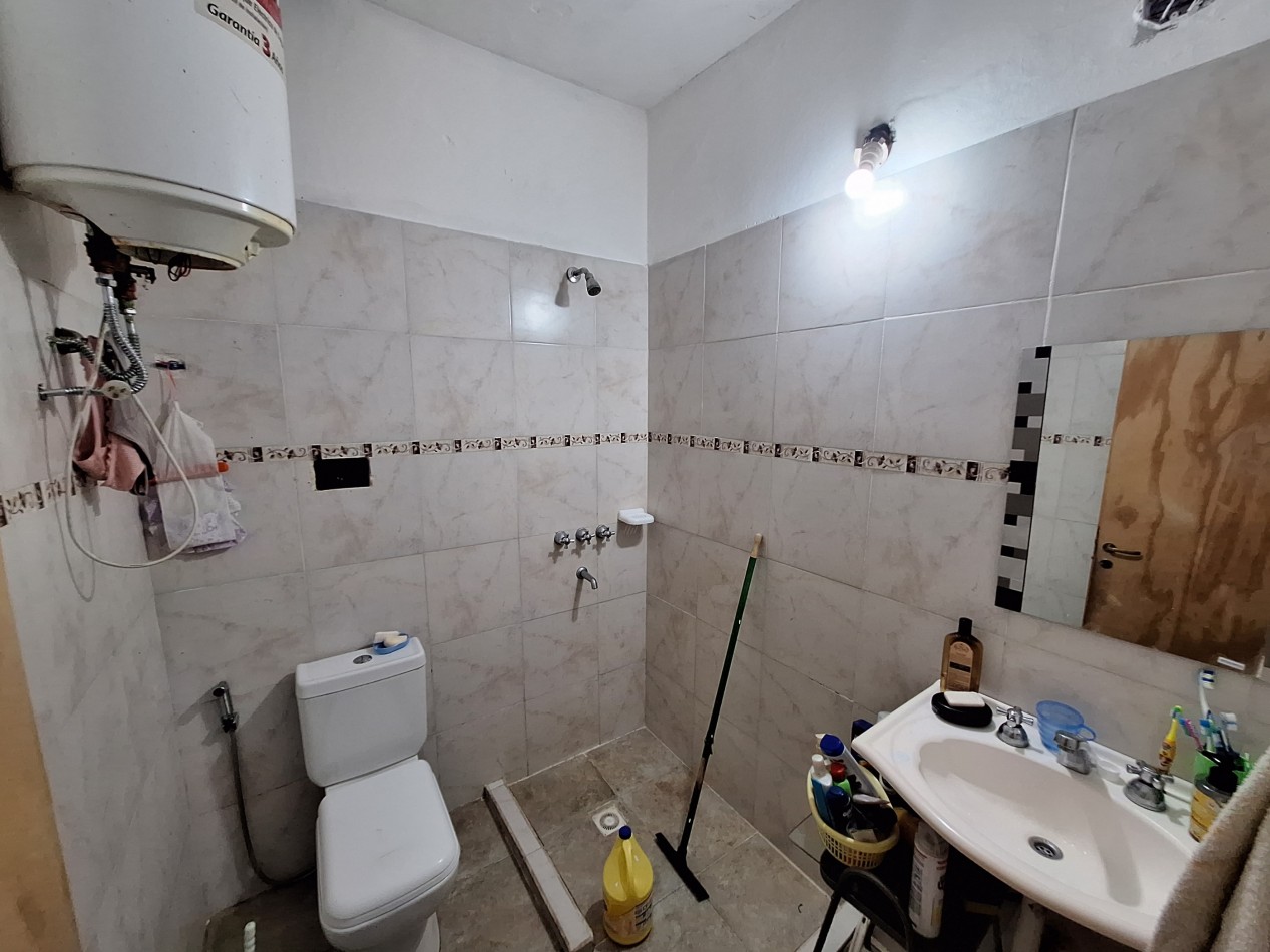Amplia Casa + Departamento a solo 200mts de av. 9 de Julio