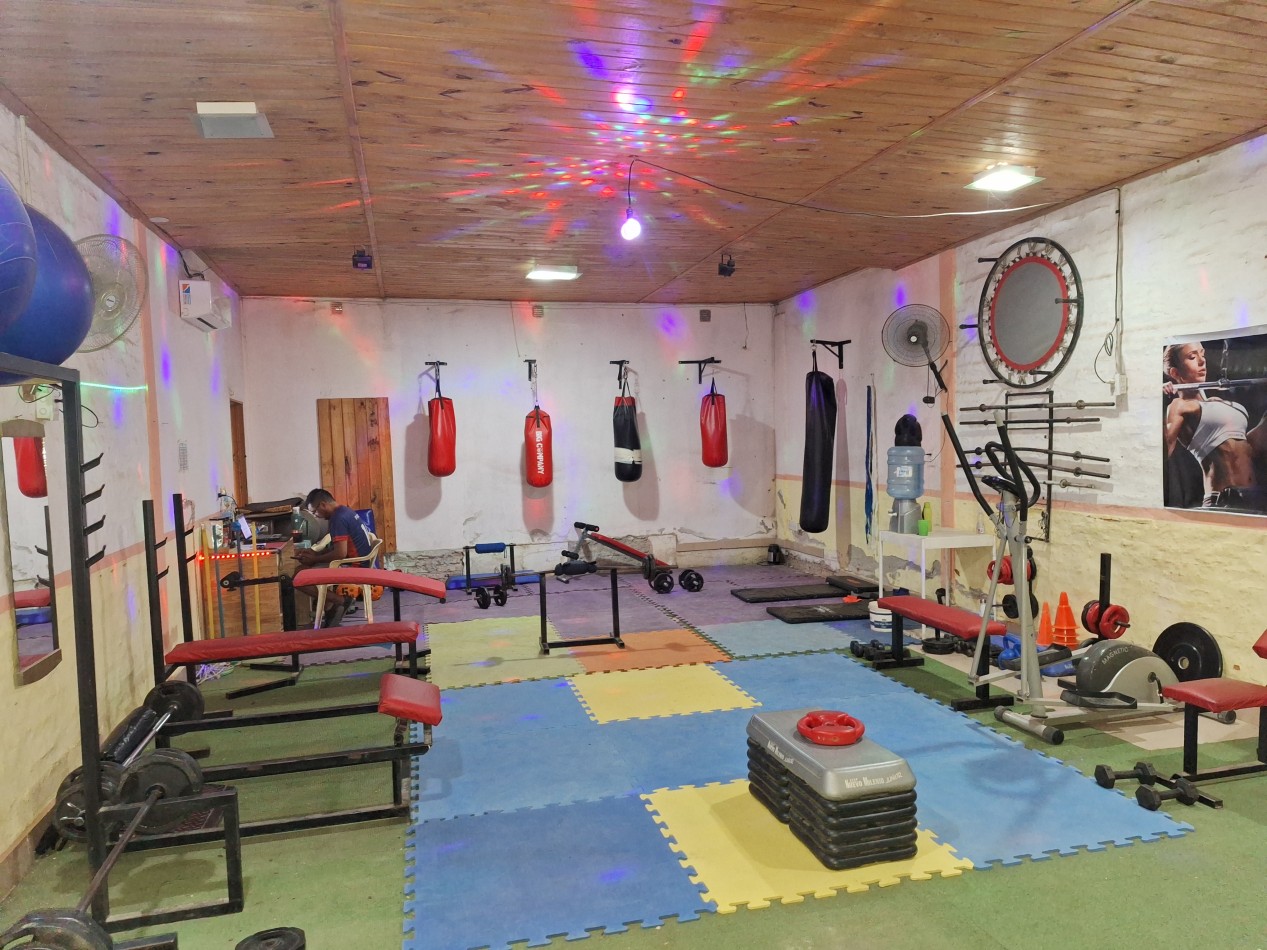 Vendo  Local, Casa y Departamento todo en un solo inmueble